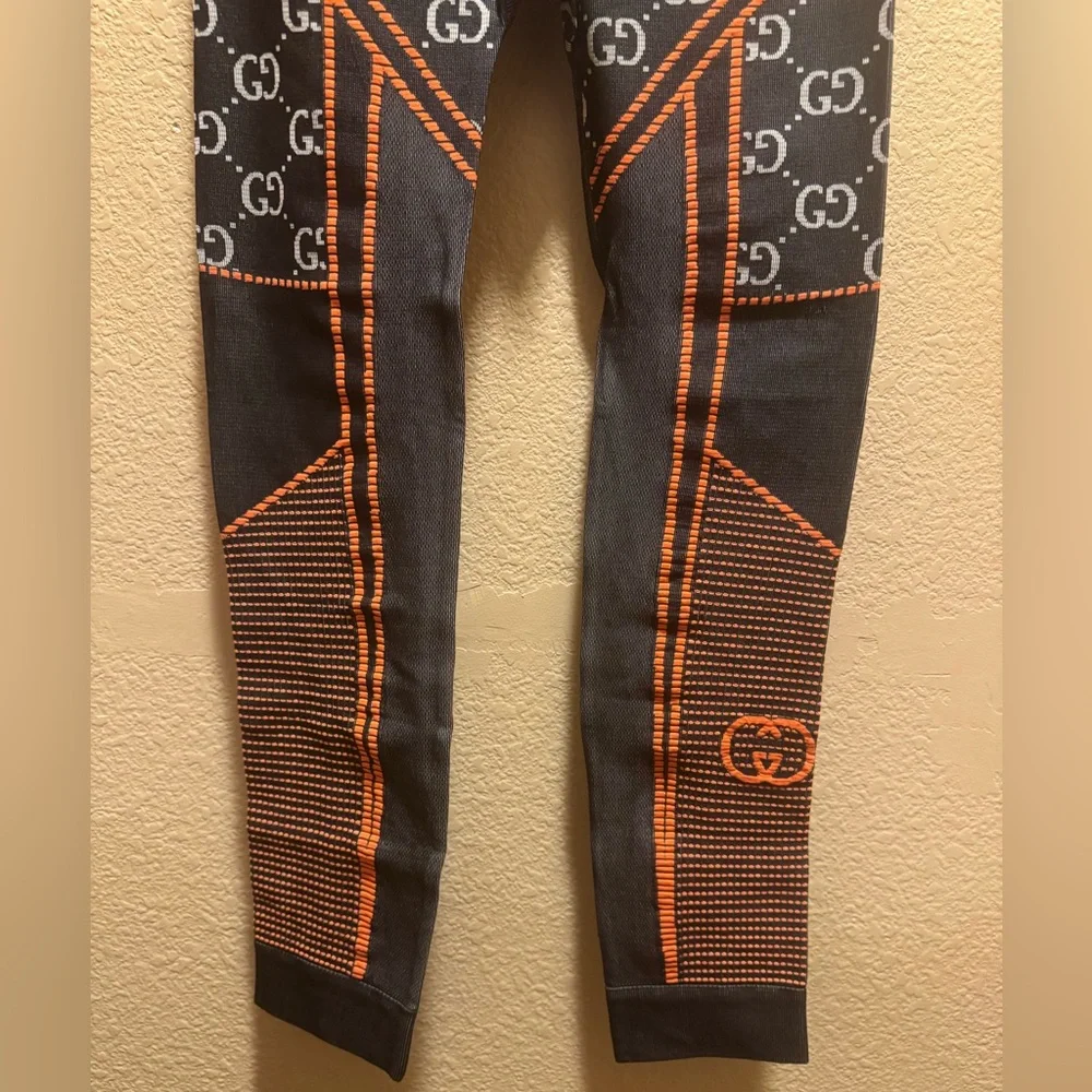 New Authentic Gucci GG Jumbo Logo Leggings Gray Orange Size M - Picture 7 of 10